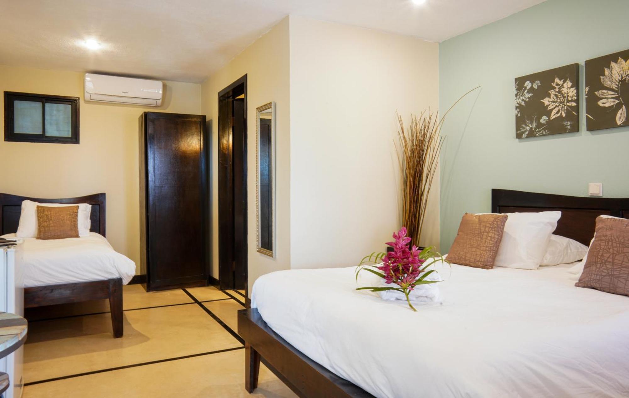 Double Room Adults Only,1663016014:JPEG